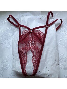 VICTORIA'S SECRET VERY SEXY High Leg Thong Panty VS Red Lace S Open Bottom NWT